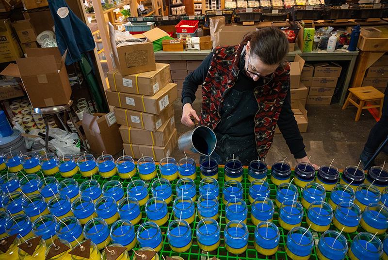 WISCONSIN UKRAINE CANDLES