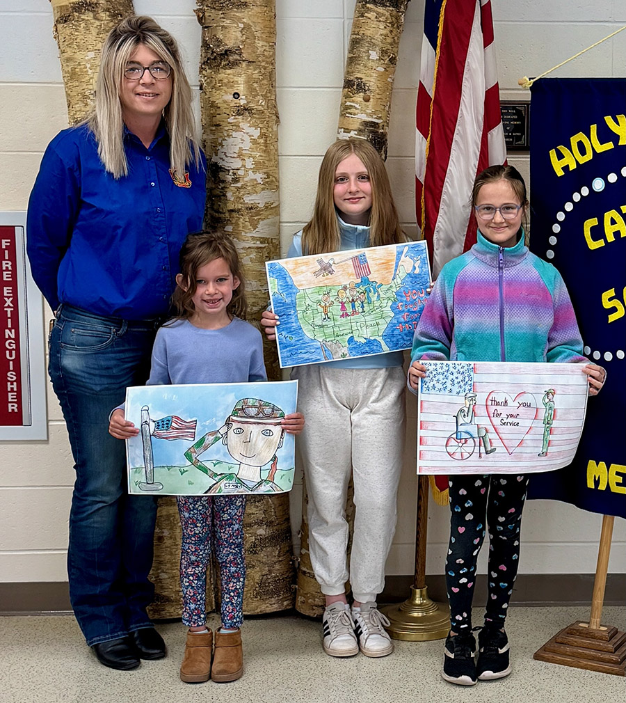 Holy Rosary students win art.060525